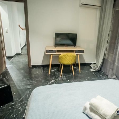 Explore Greece From Bright City Centre Apartment Chalkís Eksteriør billede